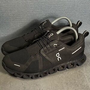 On Cloud Women’s On Running Cloud 5 Waterproof Black Shoes Size 9
